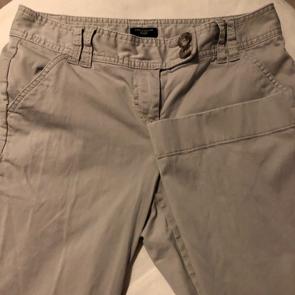 🍊Ann Taylor khaki pants